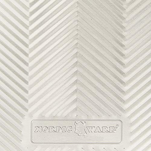 Nordic Ware Prism Baking Set: Half Sheet and Quarter Sheet Pan