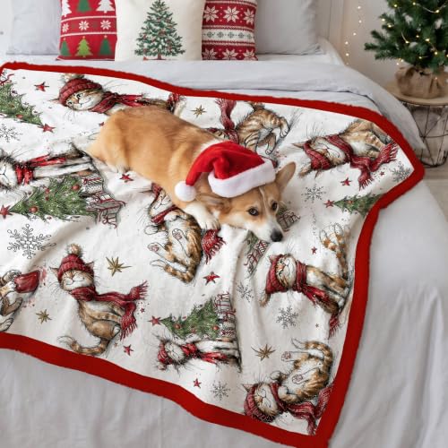 Christmas Fleece Blanket with Red Cat and Tree Pattern - Cozy Holiday Throw