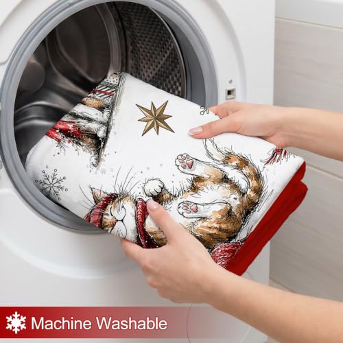Christmas Fleece Blanket with Red Cat and Tree Pattern - Cozy Holiday Throw