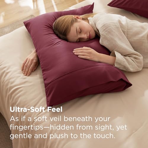 Bedsure Standard Pillowcases - Set of 2 Burgundy Red Brushed Microfiber