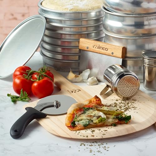 Winco 10 oz Stainless Steel Dredge with Handle for Professional Kitchens