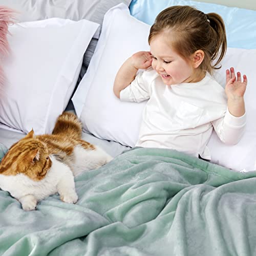 Bedsure Kids Fleece Throw Blanket, Soft Microfiber for Travel, Sage Green, 43x55