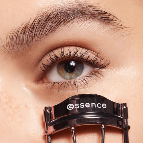 Essence All the Way Up Gentle Eyelash Curler with Replacement Pad