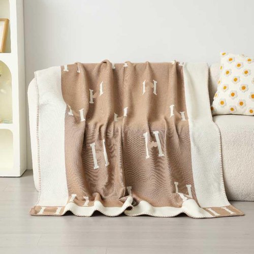H Pattern Blanket: Soft, Warm, Portable Blanket, Sofa Blanket, Home Decoration, Leisure and Daily use 50 * 70inch (Khaki)