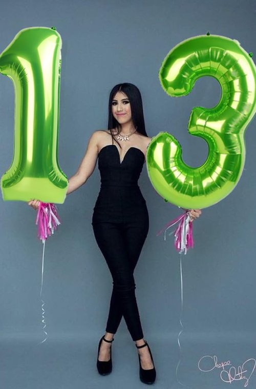 Light Green Number 9 Balloon by [Brand Name] - 40 Inch Birthday Party Decoration for 9, 19, 90 Celebrations