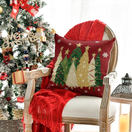 AVOIN colorlife Christmas Snowflake Throw Pillow Cover, 18x18 Inch, Red