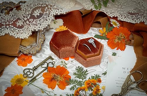 Beatrix & Luca Velvet Hexagon Ring Box - Sedona Copper Double Slot