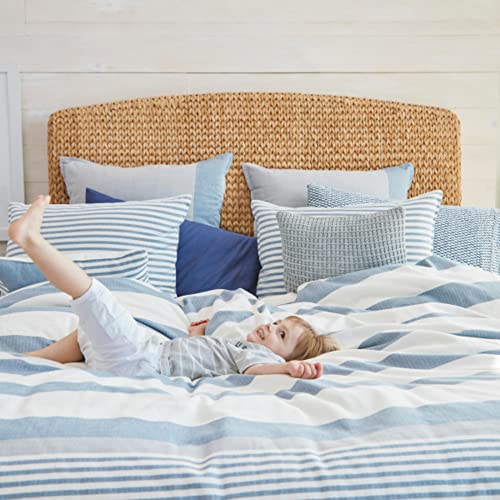 Nautica - Twin Comforter Set, Reversible Cotton Bedding with Matching Sham, Medium-Weight, Dorm Essentials, Oeko-Tex Certified (Fairwater Blue)
