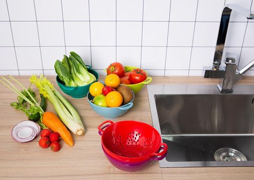 ASEANAO Heavy Duty 6 Inch Mini Food Colander with Double Handles for Fruit Vegetable BPA Free (Transparent green)