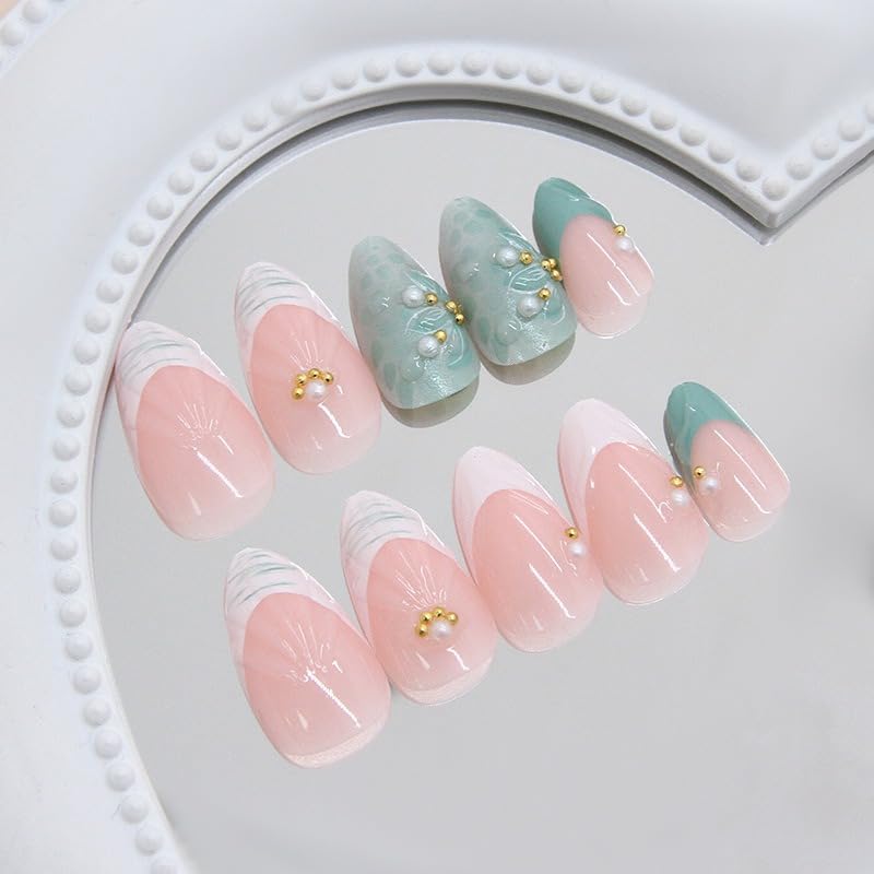 Short Almond Press On Nails White Glossy False Nails With Flower Designs 24 Pcs