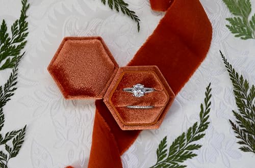Beatrix & Luca Velvet Hexagon Ring Box - Sedona Copper Double Slot