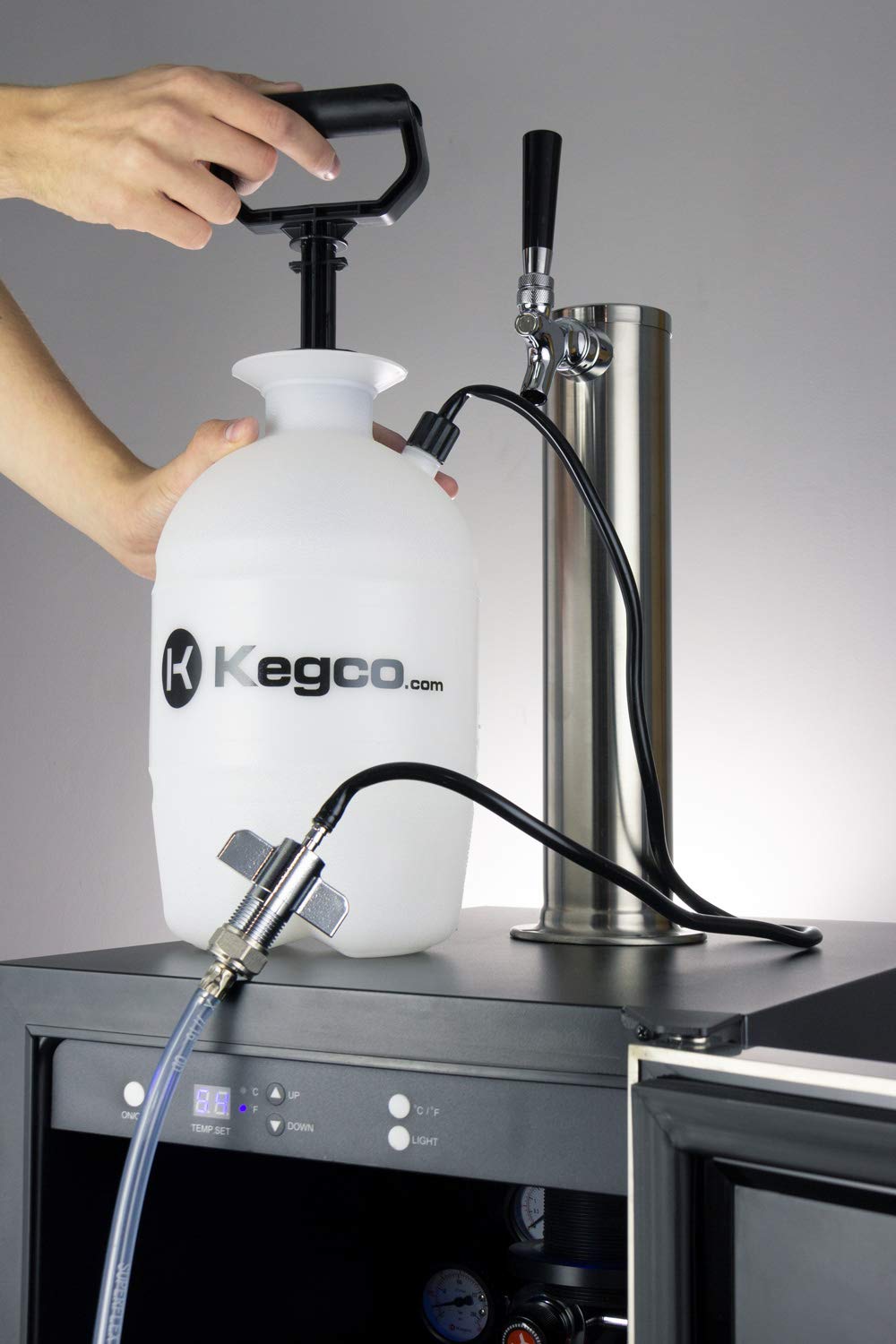 Draftec DTPCK Deluxe Beer Line Cleaning Kit Hand Pump Pressurized Keg with 32 oz. Cleaner, White