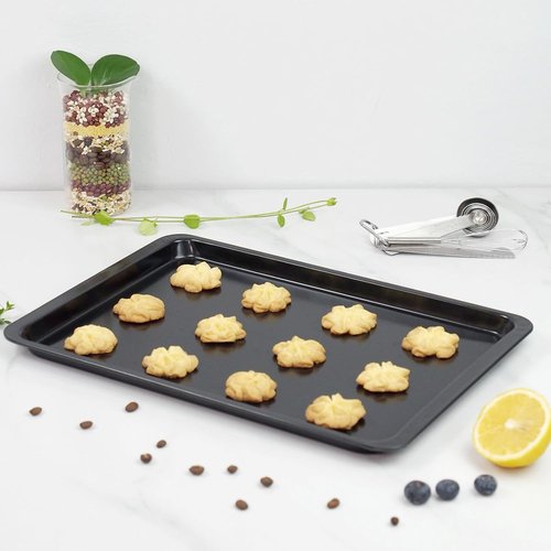 Carbon Steel Sheet Pan by [Brand Name] - Nonstick Baking Tray for Cookies & Pastries | 14.5” x 10” Size