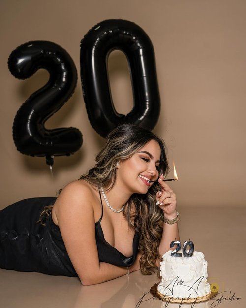Black Number 20 Balloon - 40 Inch Foil Balloon for 20th Birthday Celebrations & Events