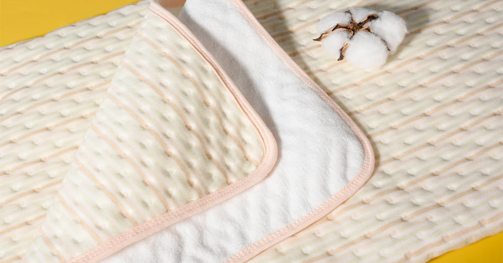 Regine Switzerland Bed Pads for Incontinence - Large 40"x55" Washable Waterproof Underpad for Adults & Pets