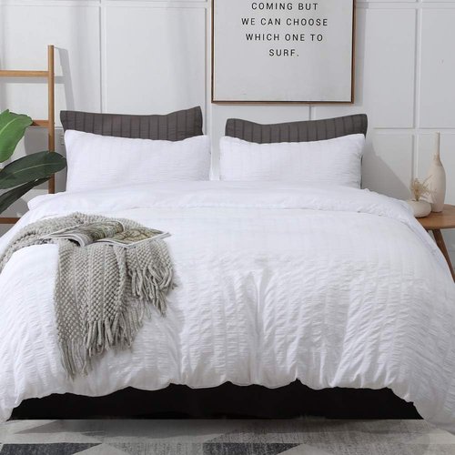 AveLom King White Duvet Cover Set - Ultra Soft Seersucker Microfiber | 3 Pieces with Zipper Closure & Corner Ties