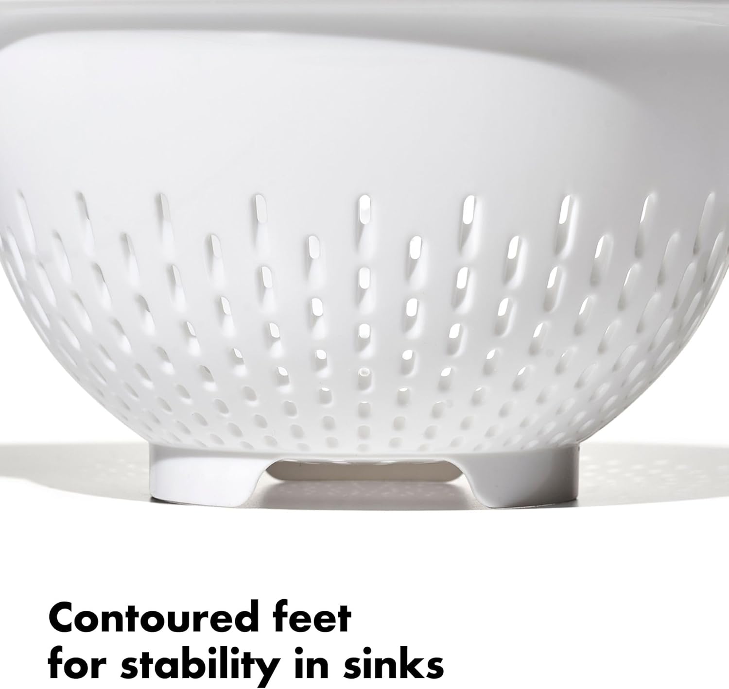 OXO Good Grips 3 QT Plastic Colander - Durable Kitchen Strainer for Effortless Food Preparation