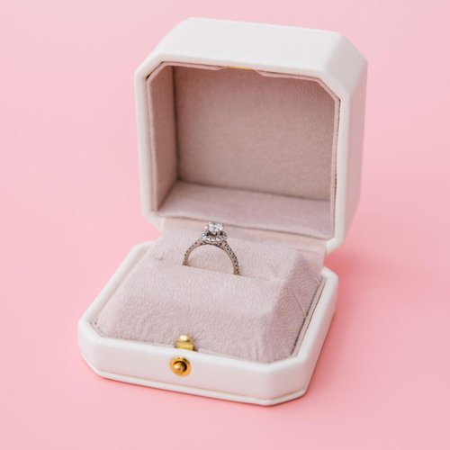 kate spade new york Ring Box for Wedding Day or Proposal, Engagement/Wedding Ring Holder, Bridal Toile