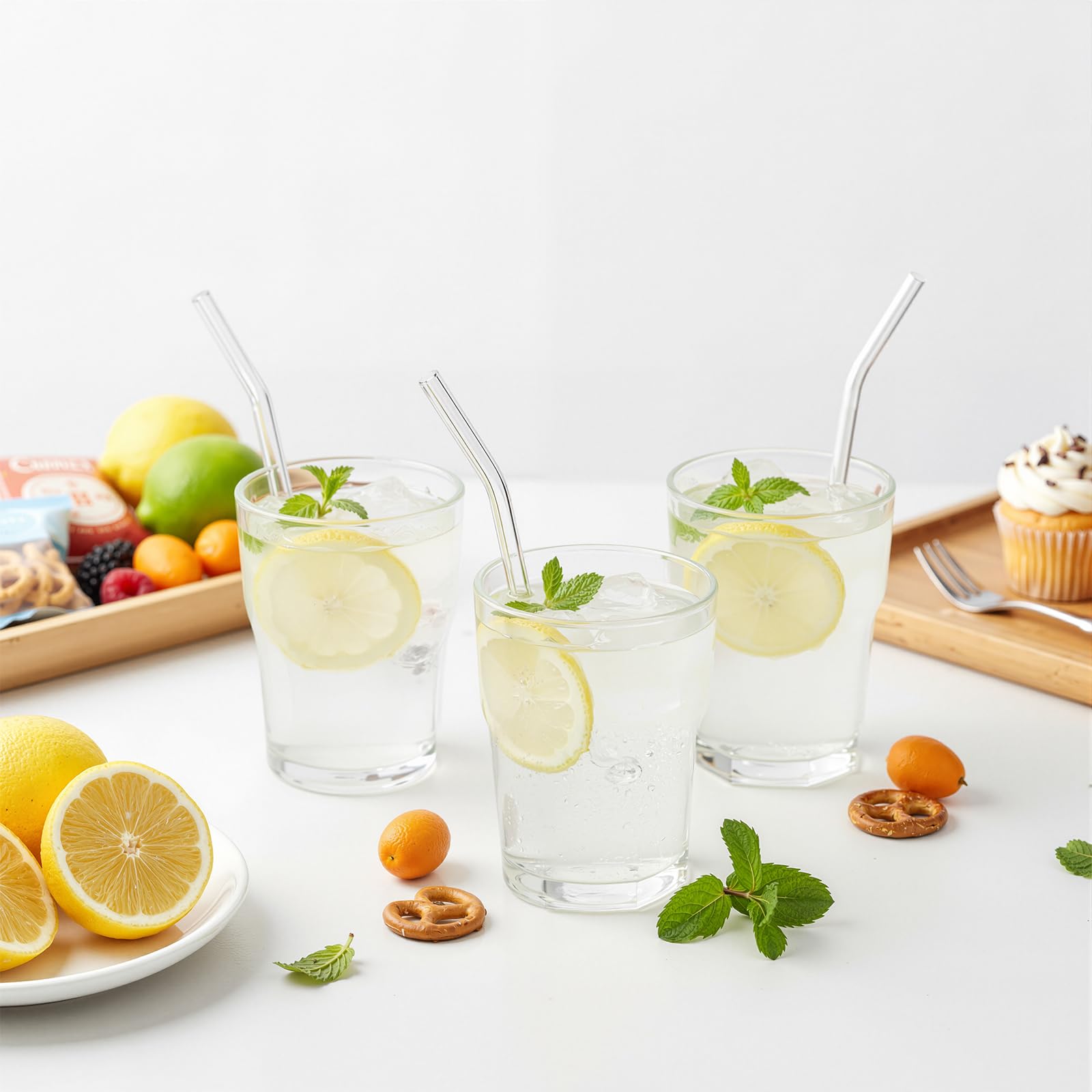 10 Pcs Reusable Bent Glass Straws, 6 in x 8 mm Clear Short Reusable Drinking Straws with 2Pcs Cleaning Brush, Bent Glass Straws Short for Coffee, Whiskey, Beverages, Juices, Dishwasher Safe