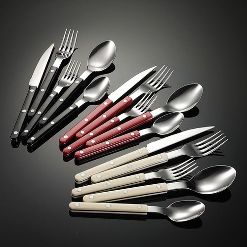 5-Piece Silverware Set Rivets Utensils Flatware Set for 1 Mirror Effect Simple Food-Grade Ergonomic Stainless Steel Dishwasher Safe Cutlery Set for Family Gatherings Black