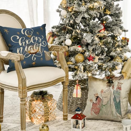 AVOIN colorlife Christmas Snowflake Throw Pillow Covers, 18x18 Inch, Set of 4
