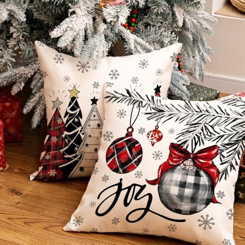 GEEORY Christmas Throw Pillow Covers 18x18 Inch - Set of 4 Farmhouse Xmas