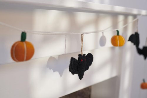 Primitives by Kathy Halloween Felt Bats and Pumpkins Garland - 72" Seasonal Home Decor