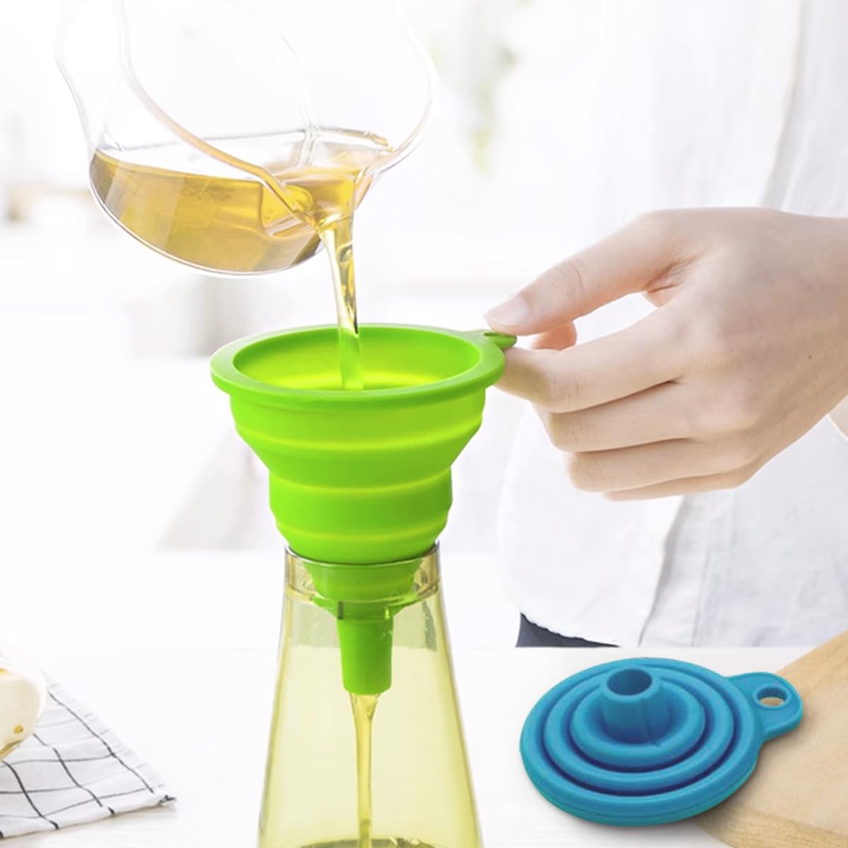 Skiennix Kitchen Funnel Set - 4 Pack of Foldable Silicone Collapsible Funnels for Easy Liquid Transfer