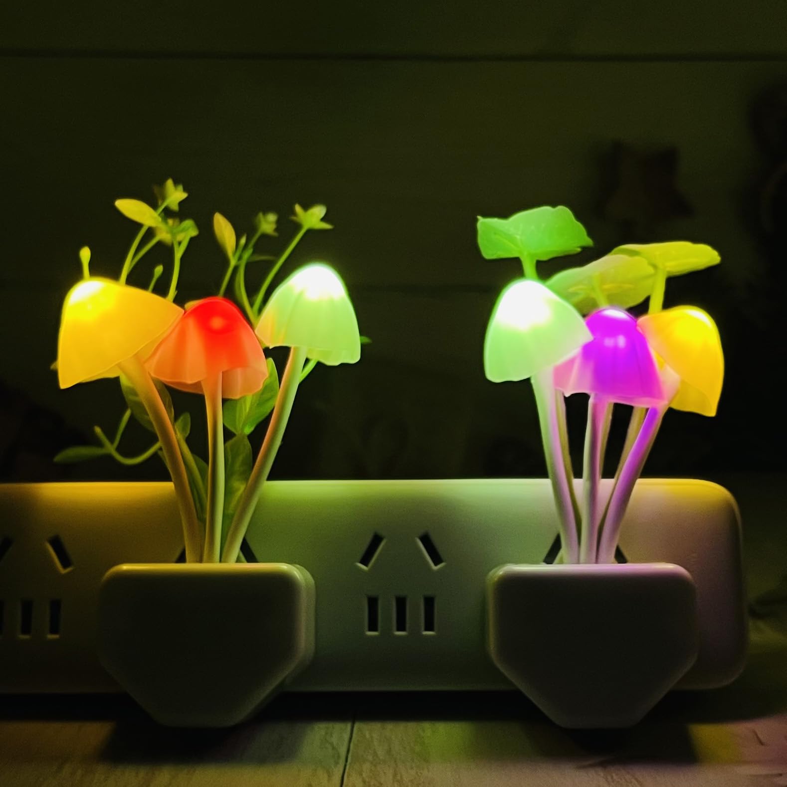 ZEZHOU Smart Sensor Led Night Lights - 2Pack 7 Color Changing Mushroom Nightlight Dusk to Dawn Sensor Auto On/Off, 0.6W Plug-in Wall Dream Bed Lamp, Gift Ideal for Nursery Baby Kids Children Adults
