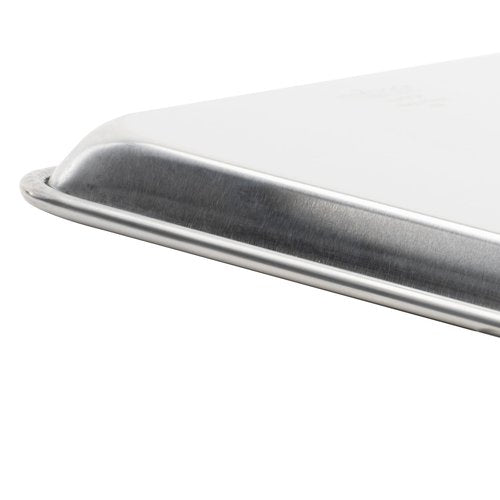 Winco Commercial-Grade Aluminum Sheet Pan, 18 Gauge, 1/2 Size