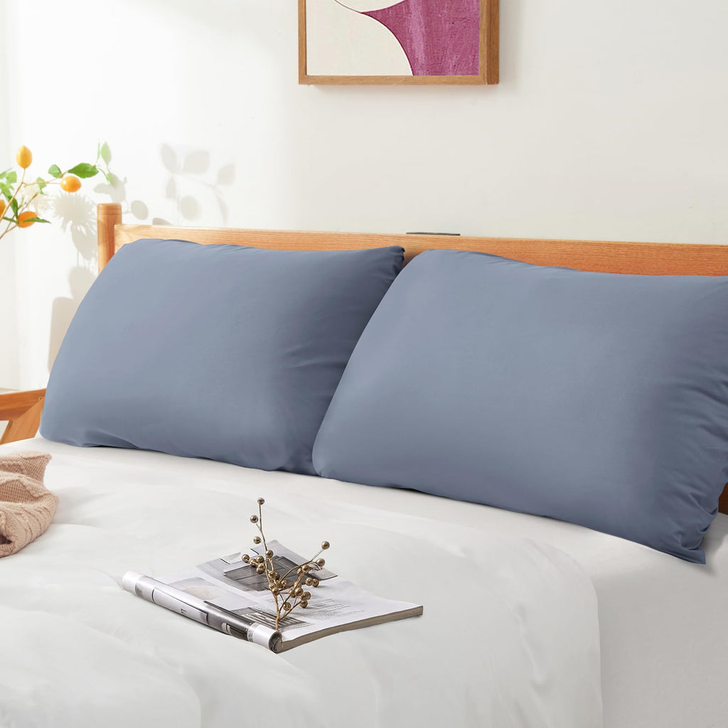 Horbaunal 2 Pack Microfiber Pillow Cases, Silver Grey Travel Elastic Band Bed Pillowcases, 1800 Thread Count Soft Pillow Covers for Standard & Queen Size, 20 x 26 Inches