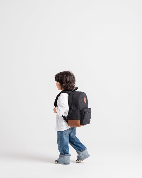 Herschel Supply Co. Unisex Heritage Kids' Backpack, Black/Brown, 15L