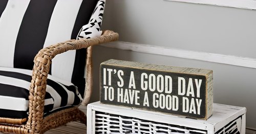 Primitives by Kathy 31127 Pinstriped Trimmed Box Sign, 8" x 3", A Good Day