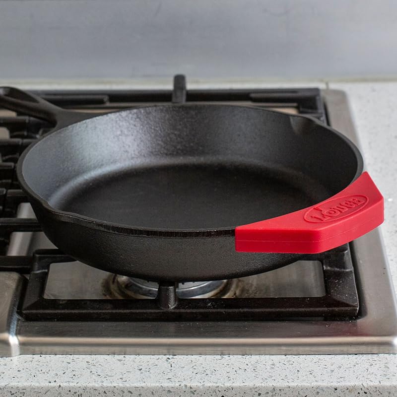 Lodge Silicone Assist Handle Holder, Red, Dishwasher Safe - 1 Count