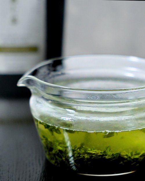 Emptea Sencha Japanese Green Tea Loose Leaf - Asamushi Light Steamed First Harvest Tea Masters Blend Oragnic Unsweetened Japanese Green Tea 2.82 oz (80g)