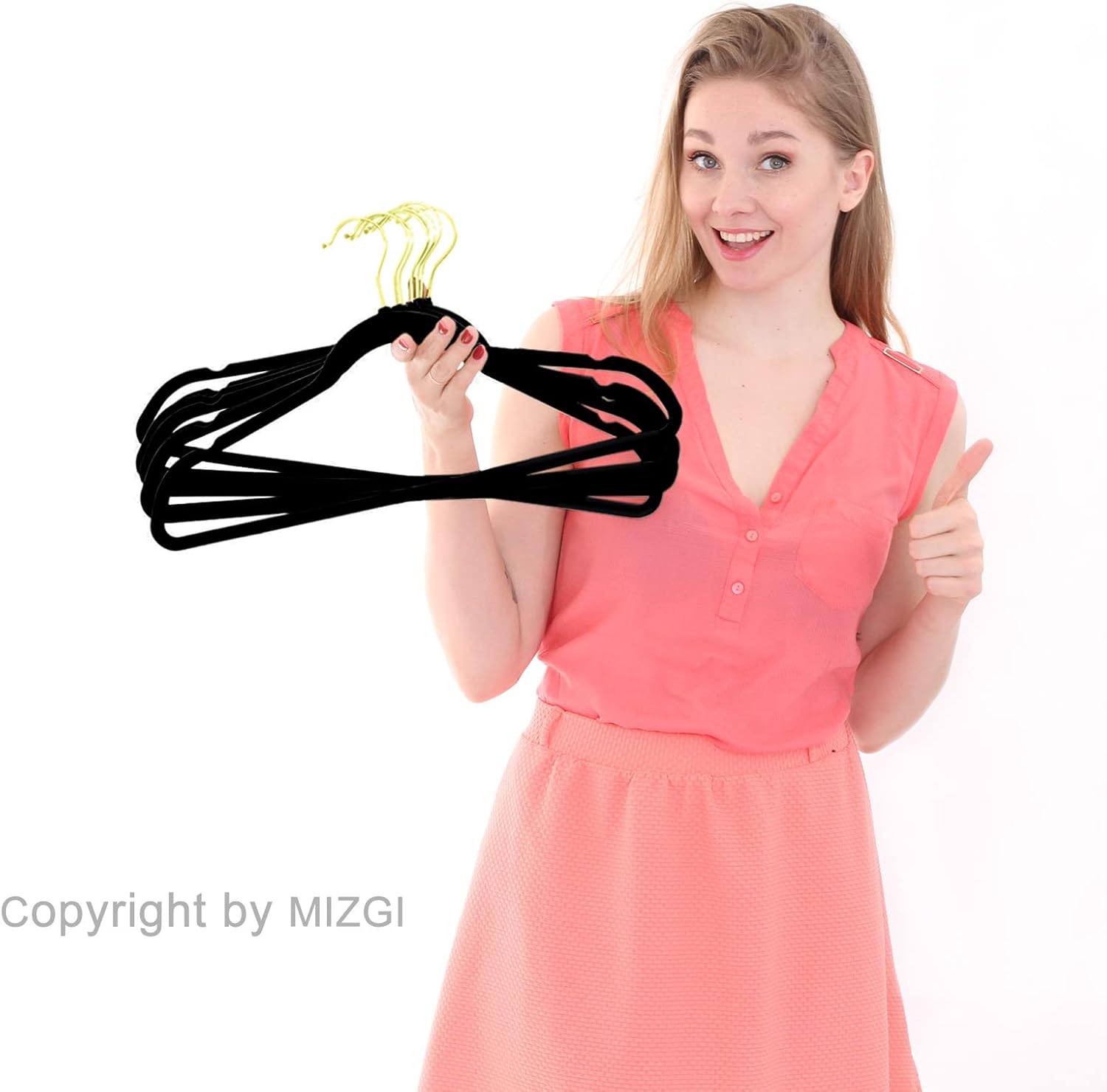 MIZGI Premium Velvet Hangers - 30 Heavy-Duty Non-Slip Slimline Suit Hangers - Black with Gold Hooks