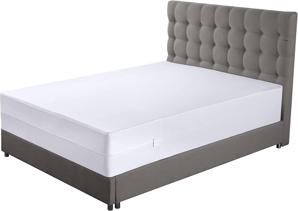 Utopia Bedding Waterproof Mattress Protector - Zippered Encasement for Ultimate Protection