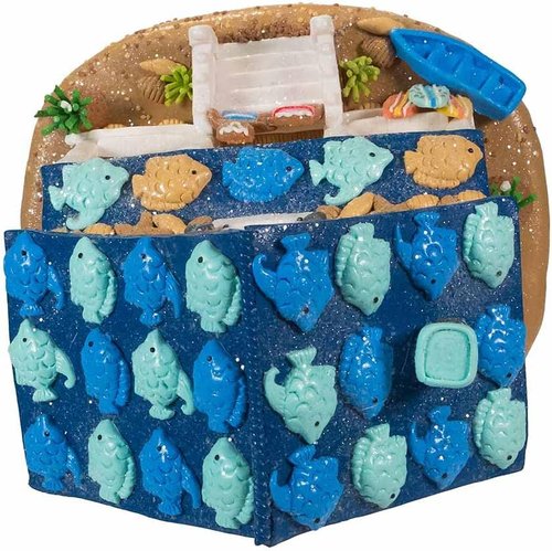 Kurt S. Adler 8-Inch Gingerbread Beach House | Festive Decor with C7 Bulb Lighting