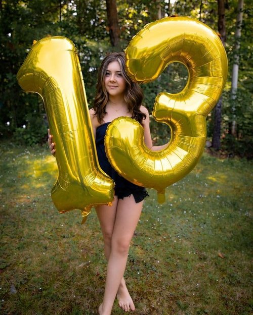 Gold Number 13 Balloon by [Brand Name] - 40 Inch Foil Party Decoration for Birthdays & Weddings