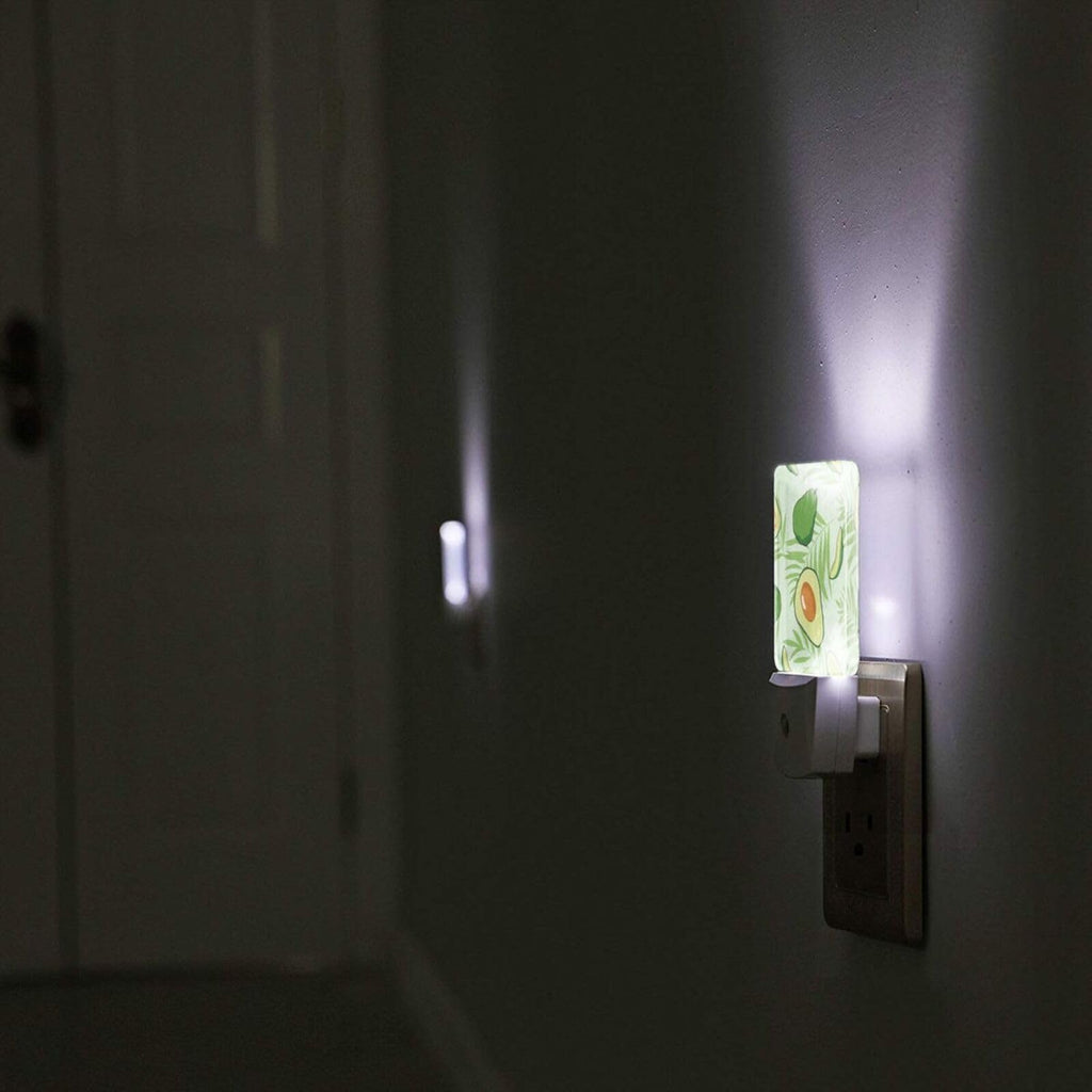 Caifujiqi Night Light Plug-in Dusk to Dawn Smart Sensor White Led Nightlight for Bedroom Bathroom Kitchen Hallway Stairs Energy Efficient Decor Desk Lamp