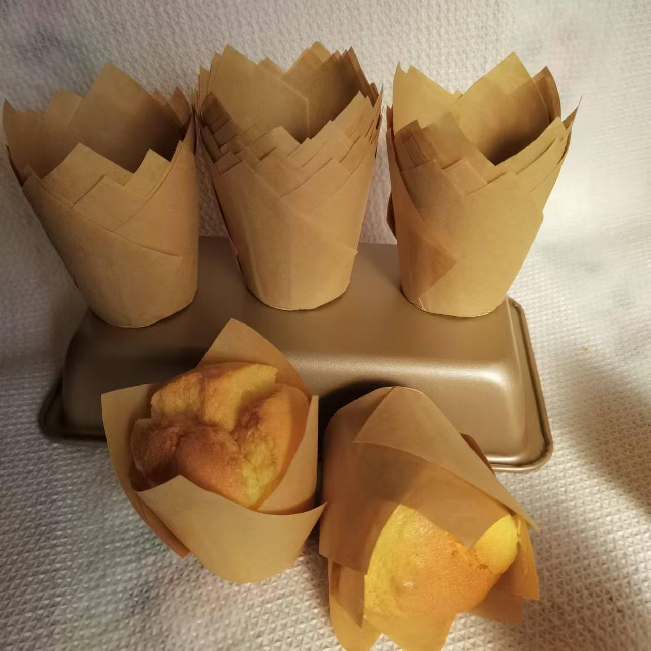 Skiennix Natural Tulip Cupcake Liners - 200 Pcs Unbleached Greaseproof Baking Muffin Liners | Perfect for Parties & Holidays