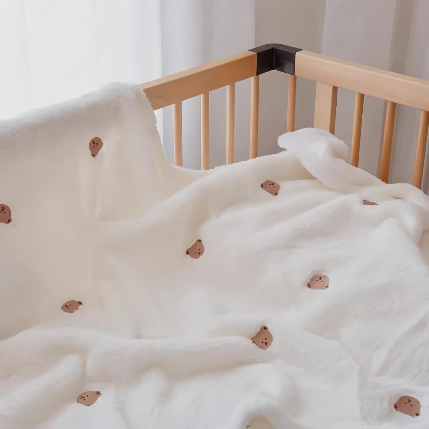 Skiennix Ultra Soft Baby Receiving Blanket - Cozy 31”x40” Neutral Swaddle for Boys & Girls