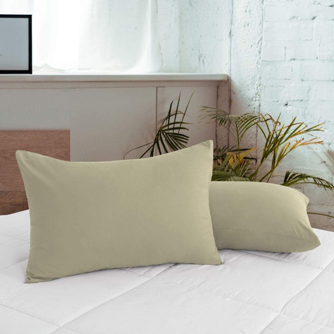 PiccoCasa Zippered Pillowcases - Soft 100% Brushed Microfiber Set of 2 | Standard Khaki (20"x26")