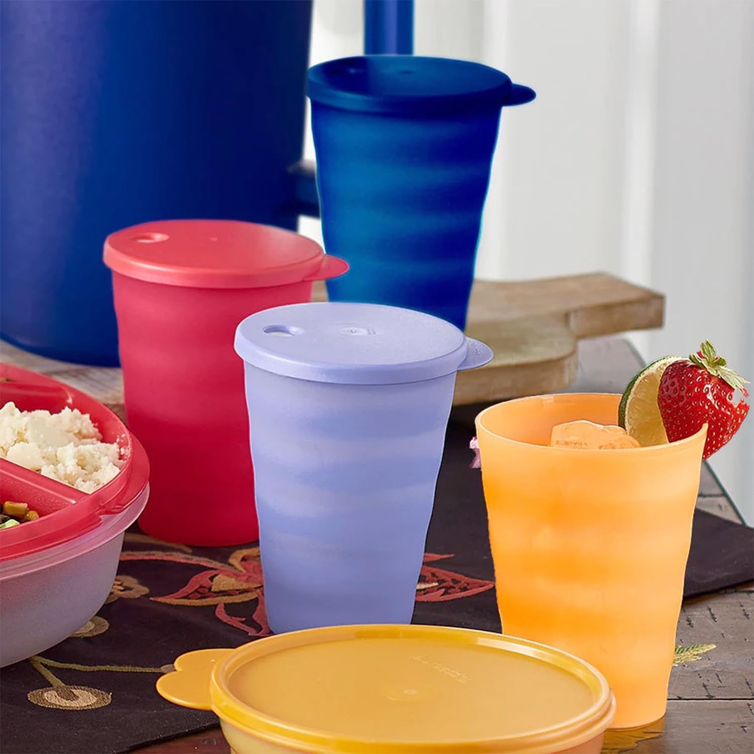 Tupperware Impressions Tumbler Setin Multicolor, 4 Count, Dishwasher Safe and BPA Free (4 Tumblers, 4 Lids, 17 fl oz each)