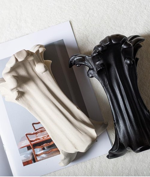 ZgdLScyF Black Gothic Ceramic Vase, 8.74×6.46×5.63inches, Matte,Suitable for Bedroom, Living Room, Dining Table, Kitchen, Bathroom, Decorative Vase for Wedding, Party, Celebration of Festivals