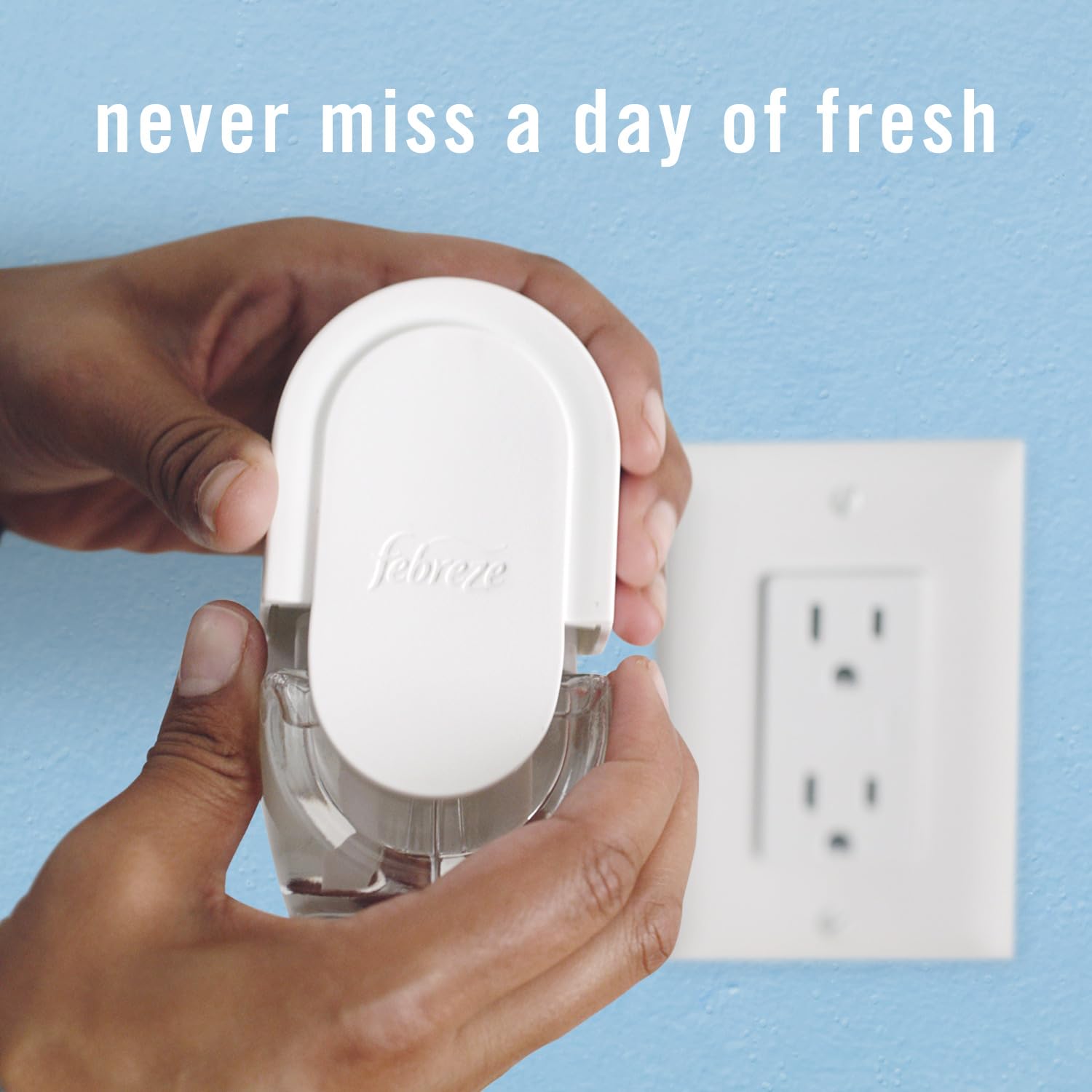 Febreze Plug In Air Freshener, Odor-Fighting Scented Oil Refill, Air Fresheners for Home and Bathroom and Kitchen, Long Lasting for Strong Odors, Cranberry Crumble Scent, 0.87oz Refills, 2 Count