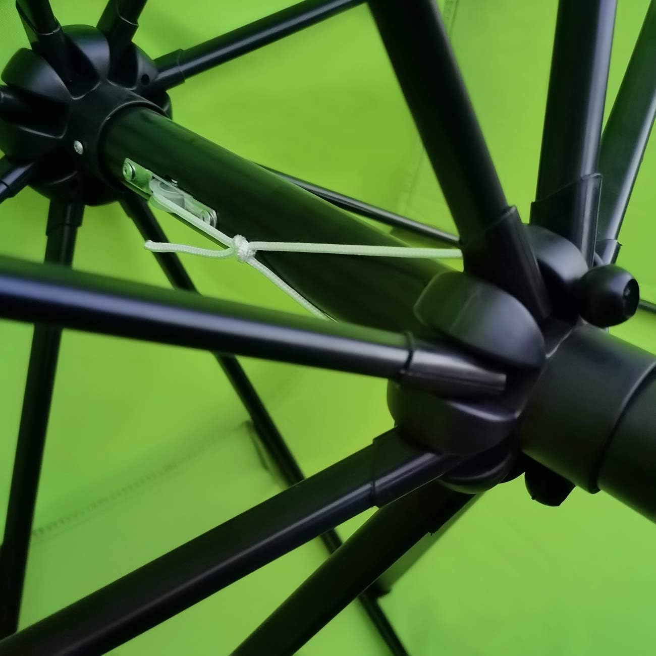 Sunnyglade 9' Patio Umbrella - Durable Outdoor Table Umbrella with 8 Sturdy Ribs | Grass Green
