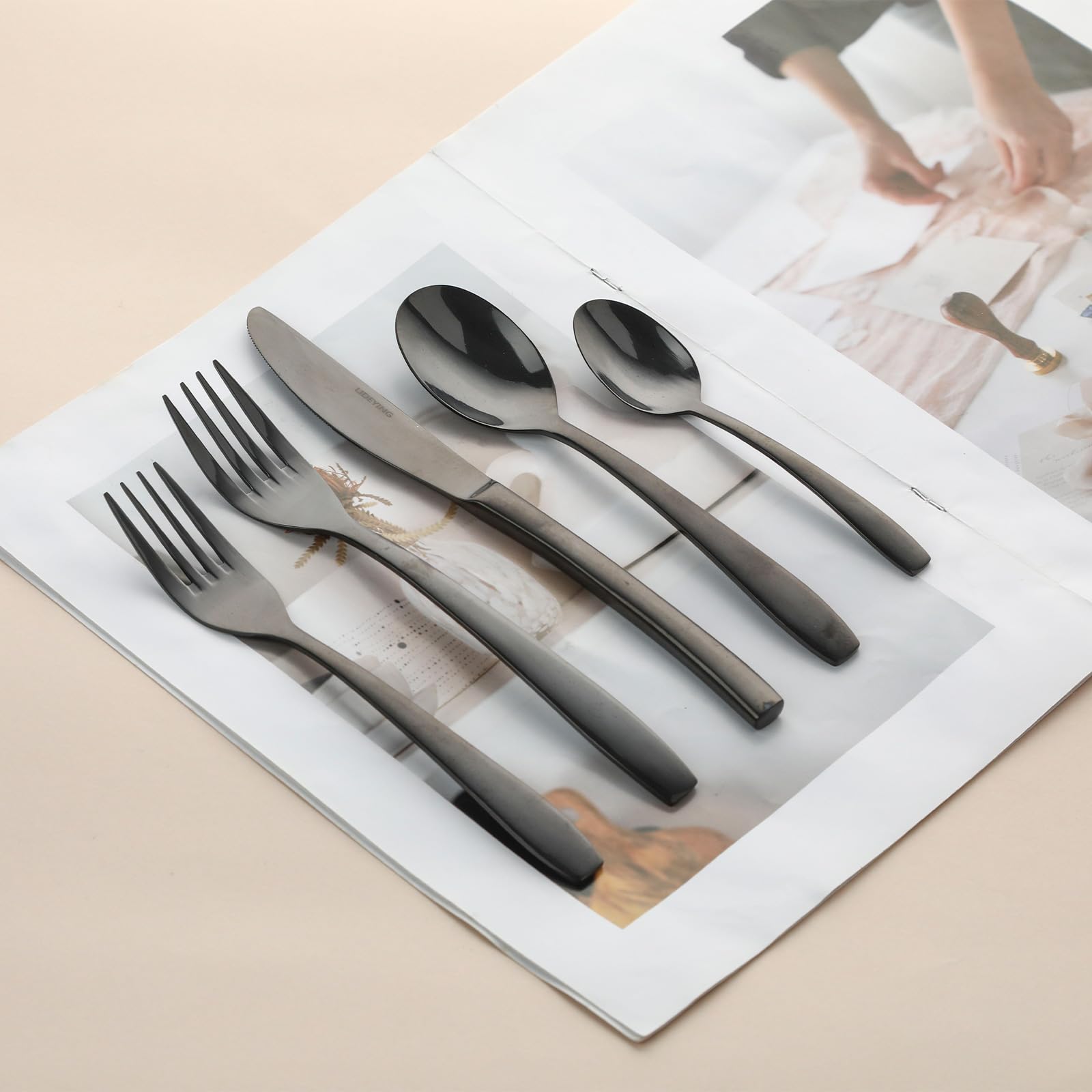LIDEYING Black 60 Piece Silverware Set,Stainless Steel Flatware Set for 12,18/0 Rust-Proof Cutlery Set with Forks & Spoons,Mirror Polished Dishwasher Safe - Heavy Duty Tableware for Home & Dining