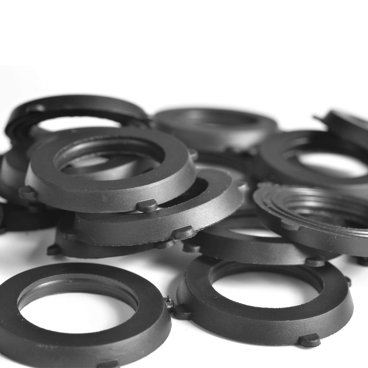 SmoTecQ Garden Hose Washers - 30 Pack Heavy Duty Rubber Seals for 3/4" Hose Fittings, Leak-Proof Design