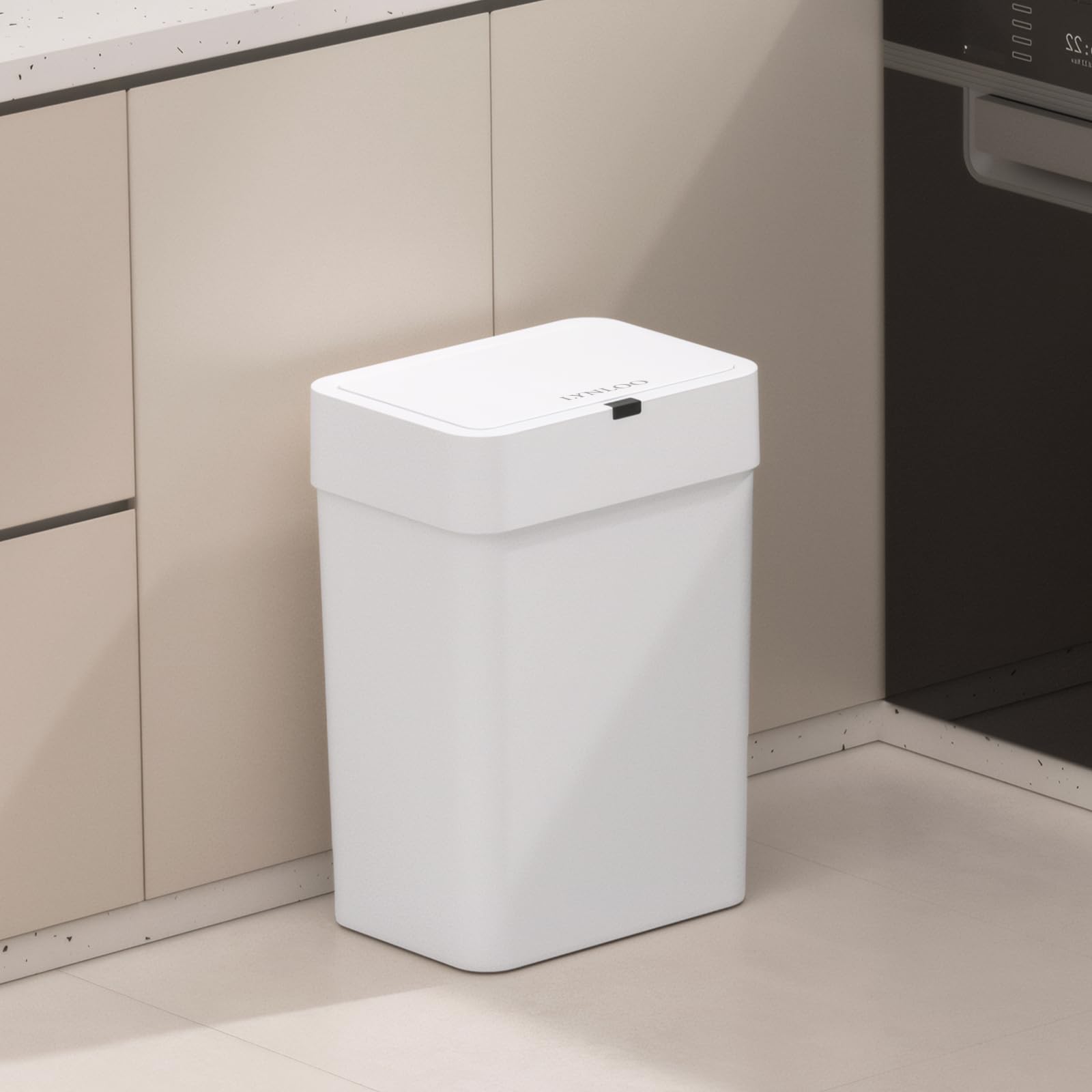 LYNLOO Gallon Motion Sensor Bathroom Trash Can with Lid, Automatic Garbage Bin for Bathroom, Slim Plastic Narrow Bedroom Trash Bin Garbage Can, 15L